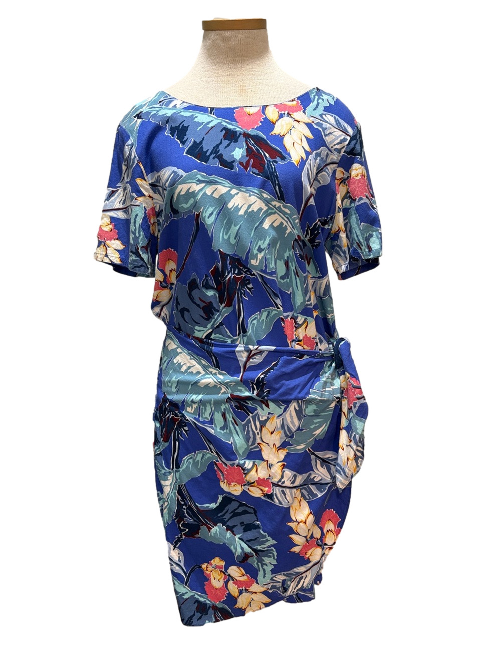Hilo Hattie sz L made in Hawaii  blue floral short sleeve dress with wrap skirt